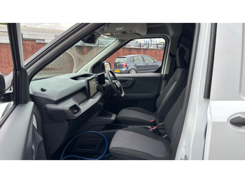 Ford Transit Courier E-Transit Courier 100kW 43kWh Trend Van Auto